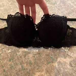 NWOT. Black Lace underwire Push Up Bra 34b